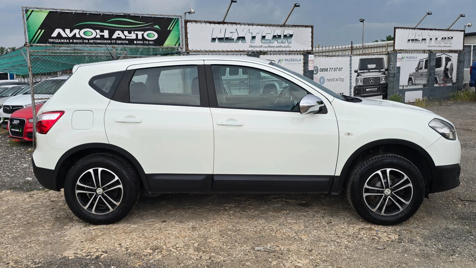 Nissan Qashqai 1.6i* газ-BRC* Navi , снимка 8 - Автомобили и джипове - 54781600