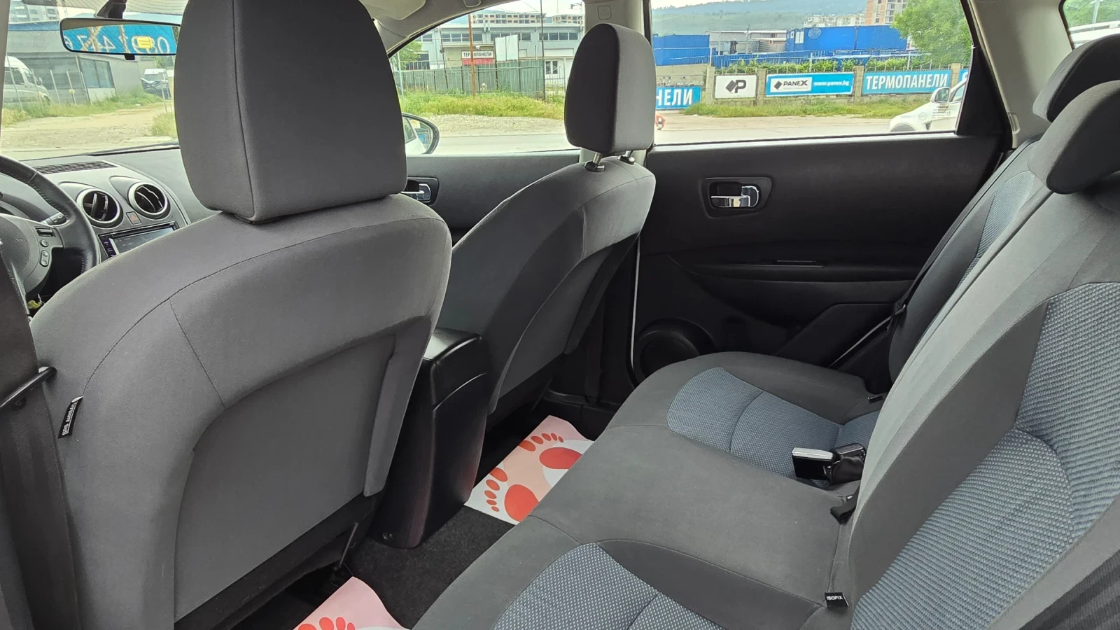 Nissan Qashqai 1.6i* газ-BRC* Navi , снимка 13 - Автомобили и джипове - 54781600