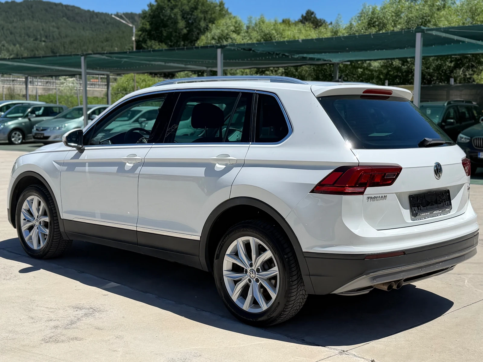 VW Tiguan OFFROUD/4x4/FULLFULL, снимка 6 - Автомобили и джипове - 54900710