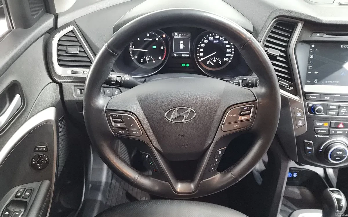 Hyundai Santa fe 2.0 4WD, снимка 10 - Автомобили и джипове - 55505931