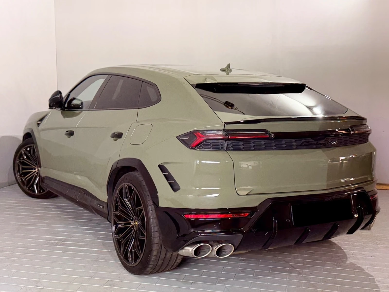 Lamborghini Urus SE PLUG-IN HYBRID VERDE-TURBINE B&O KERAMIK, снимка 4 - Автомобили и джипове - 55943258