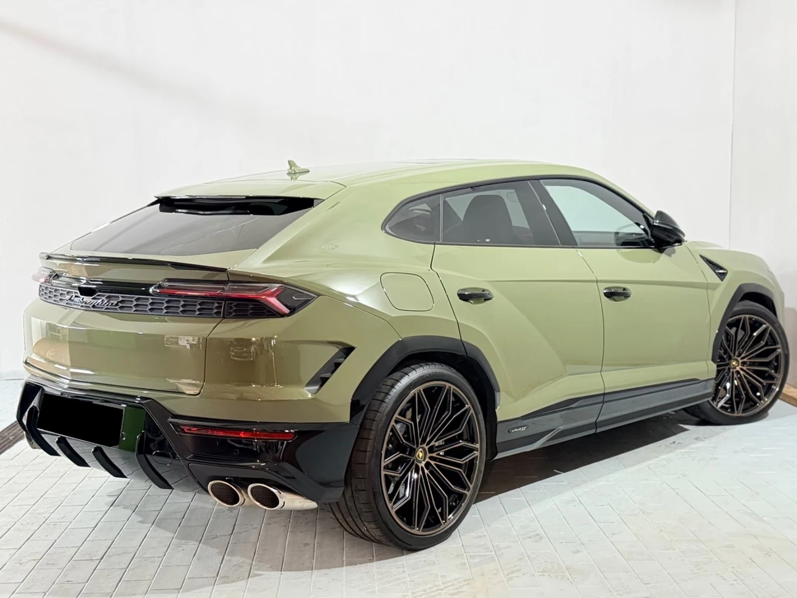 Lamborghini Urus SE PLUG-IN HYBRID VERDE-TURBINE B&O KERAMIK, снимка 2 - Автомобили и джипове - 55943258