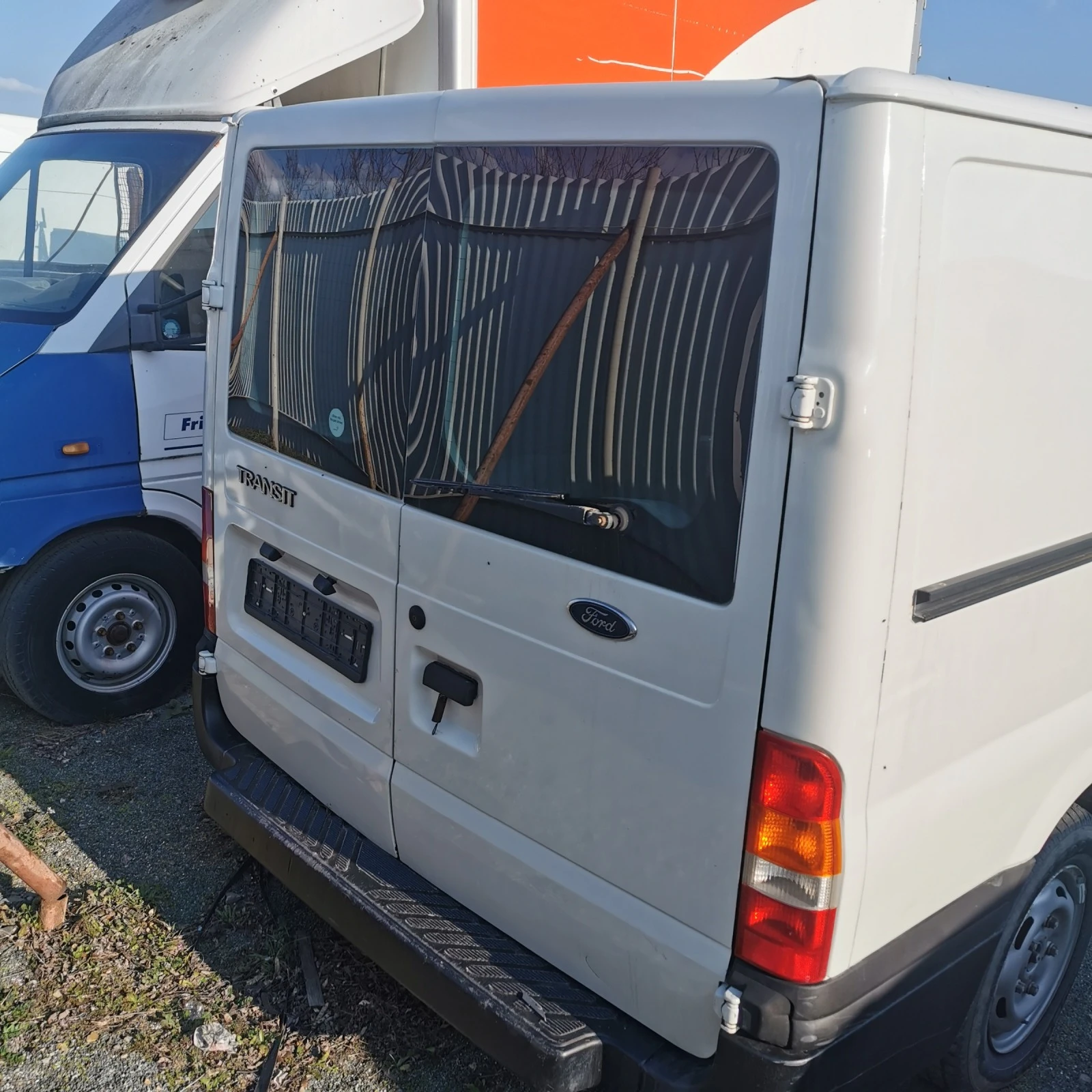 Ford Transit 2.4TDI 15broq - изображение 10