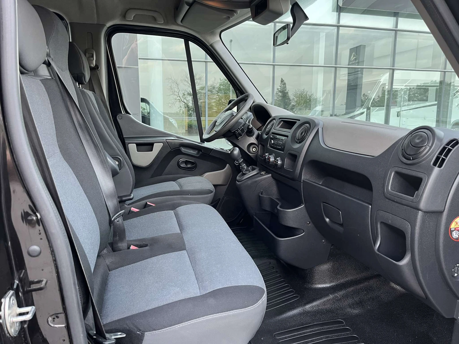 Renault Master 2.3 150к.с. 6+ 1 БОРДОВИ - изображение 6