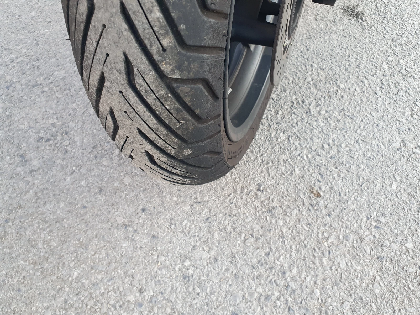 Honda Forza 300i ABS TCS LED Keyless, снимка 11 - Мотоциклети и мототехника - 49370809