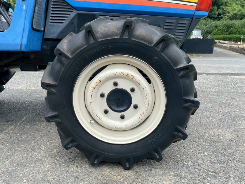 Трактор ISEKI TU225, снимка 5 - Селскостопанска техника - 53177644