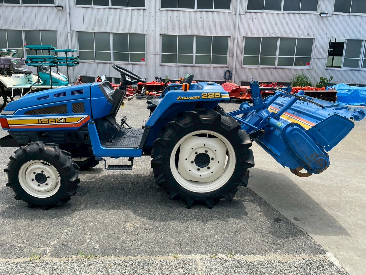 Трактор ISEKI TU225 - изображение 3