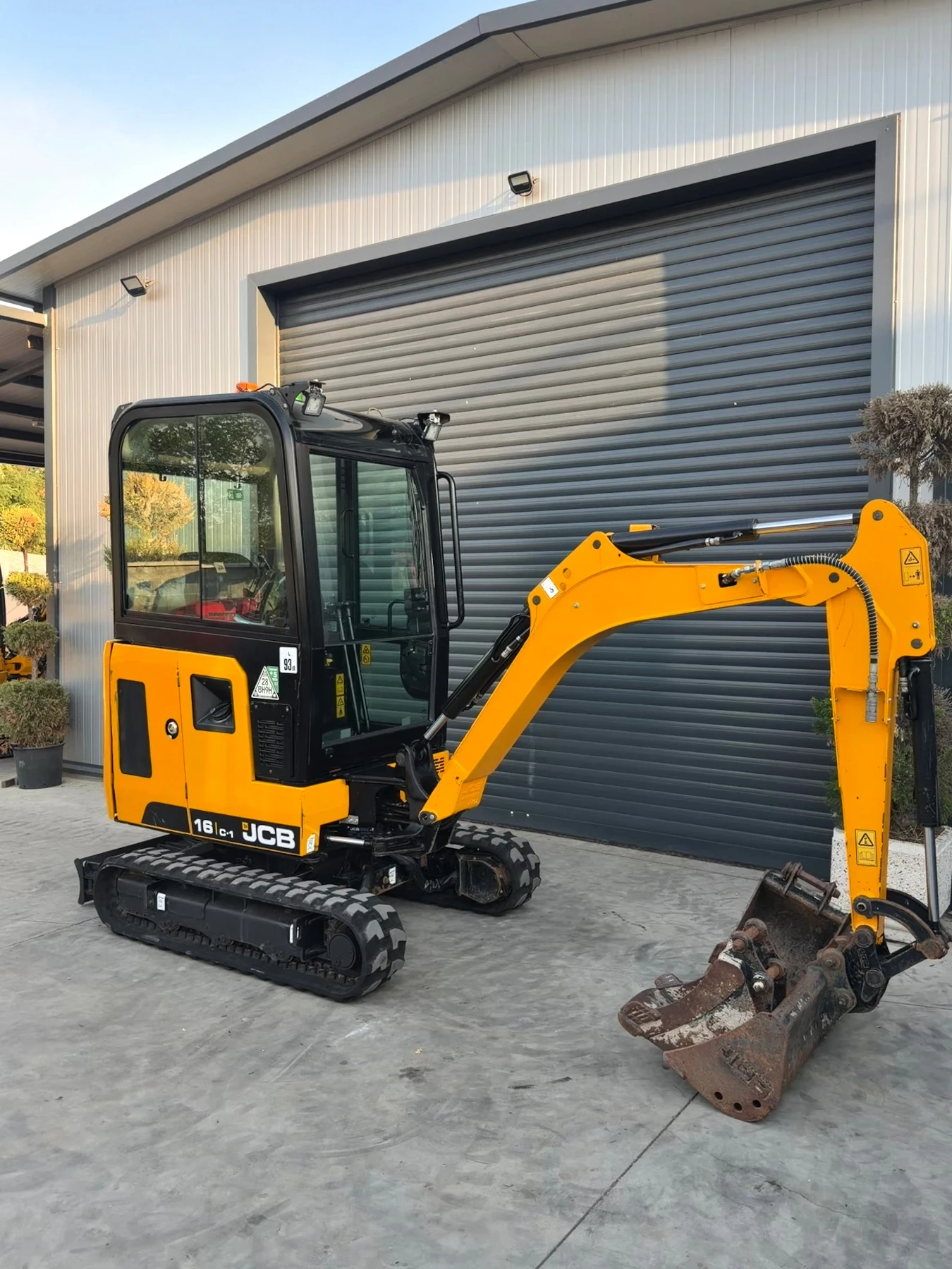 Багер JCB 16C 322мч. 2023г. 2 БРОЯ, снимка 7 - Индустриална техника - 55535556