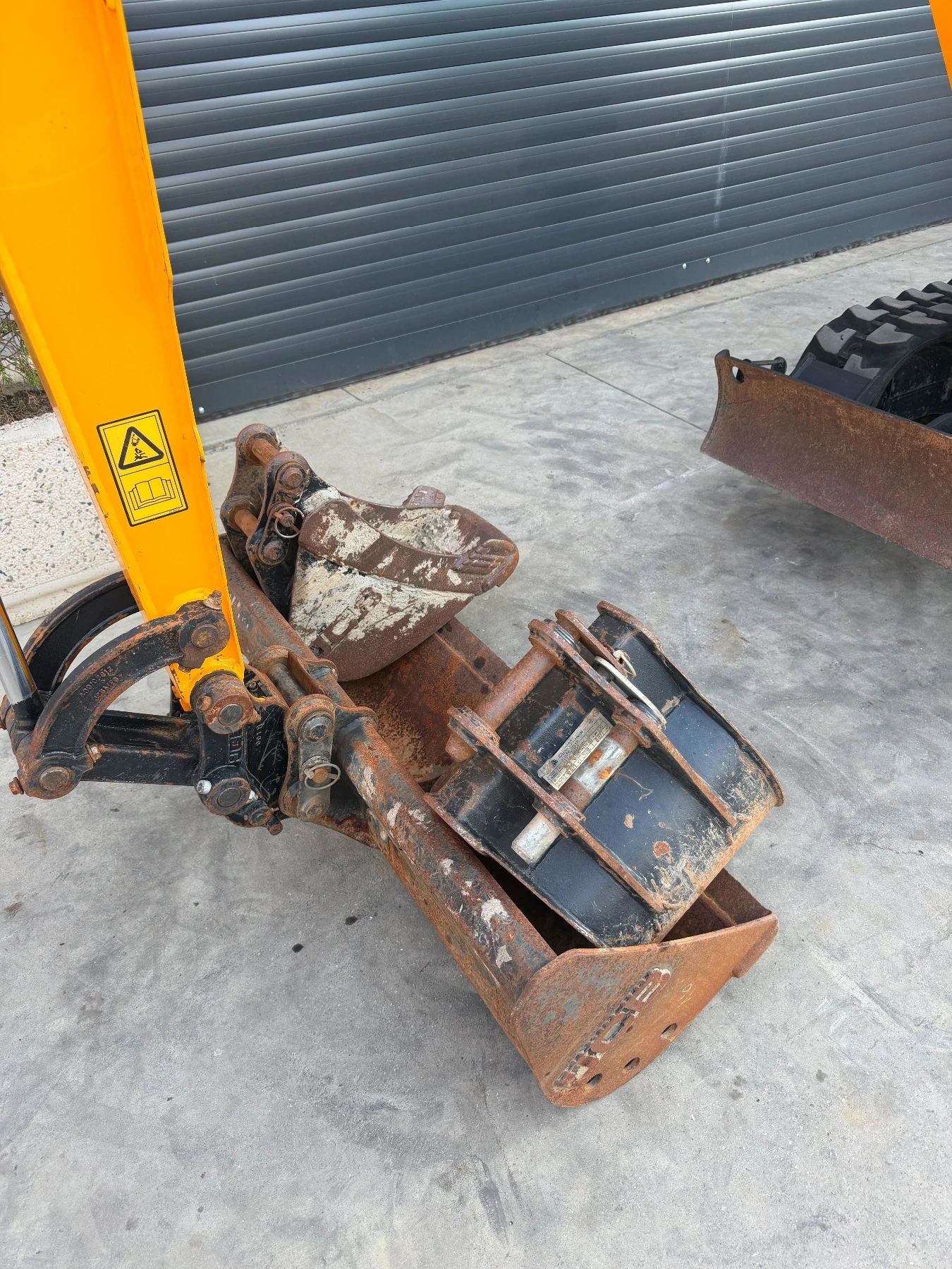 Багер JCB 16C 322мч. 2023г. 2 БРОЯ, снимка 8 - Индустриална техника - 55535556