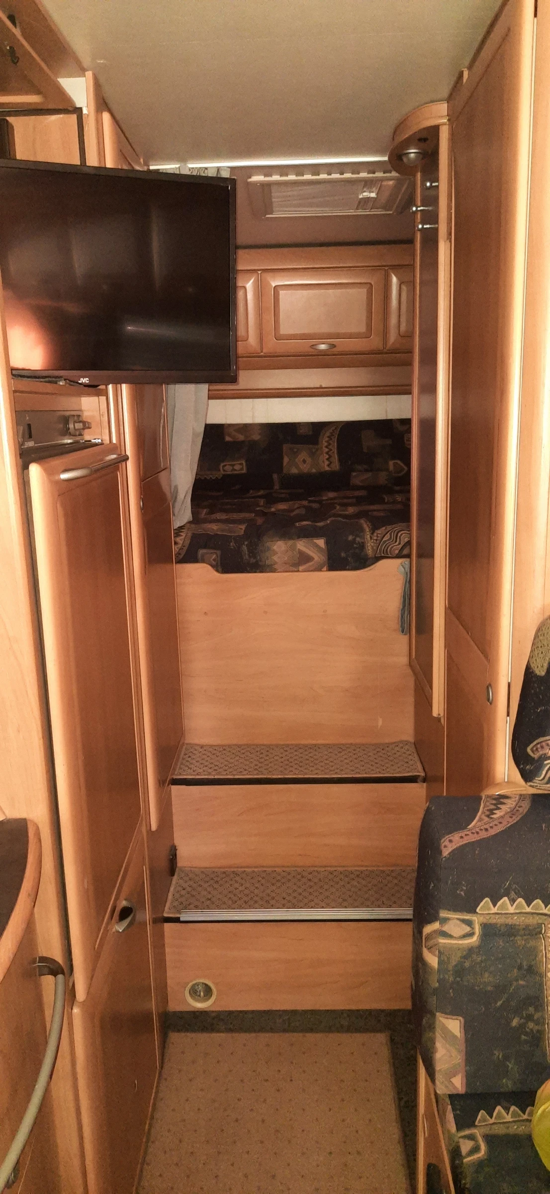 Кемпер HYMER / ERIBA Б 644 Г МАКСИ, снимка 16 - Каравани и кемпери - 54727541