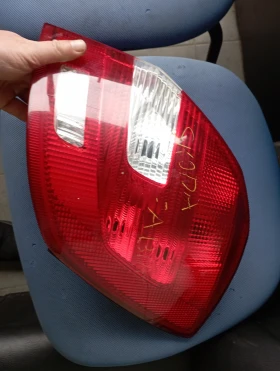 Оригинален десен стоп за Шкода фабия 2 2007-2014г...5J6945112...., снимка 2