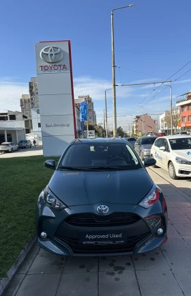 Toyota Yaris 1.5 HEV Chic, снимка 2