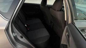 Toyota Auris 1.6 БЕНЗИН 138000км, снимка 11