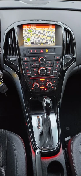 Opel Astra 1.4 Turbo Cosmo NAVI XENON EURO6B | Mobile.bg    9