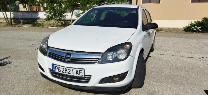 Opel Astra, снимка 1 - Автомобили и джипове - 47259797