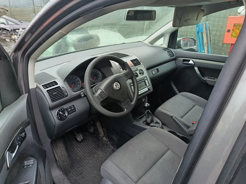 VW Touran bsx metan, снимка 4 - Автомобили и джипове - 45841760