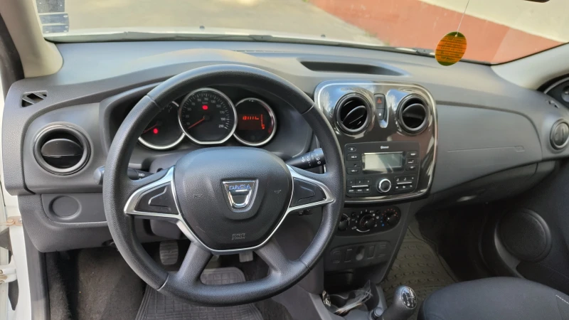 Dacia Sandero, снимка 11 - Автомобили и джипове - 47445504