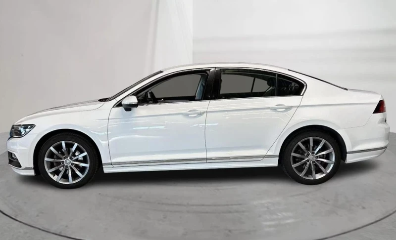 VW Passat 2.0 TDI SCR DSG BlueMotion, снимка 2 - Автомобили и джипове - 47533589