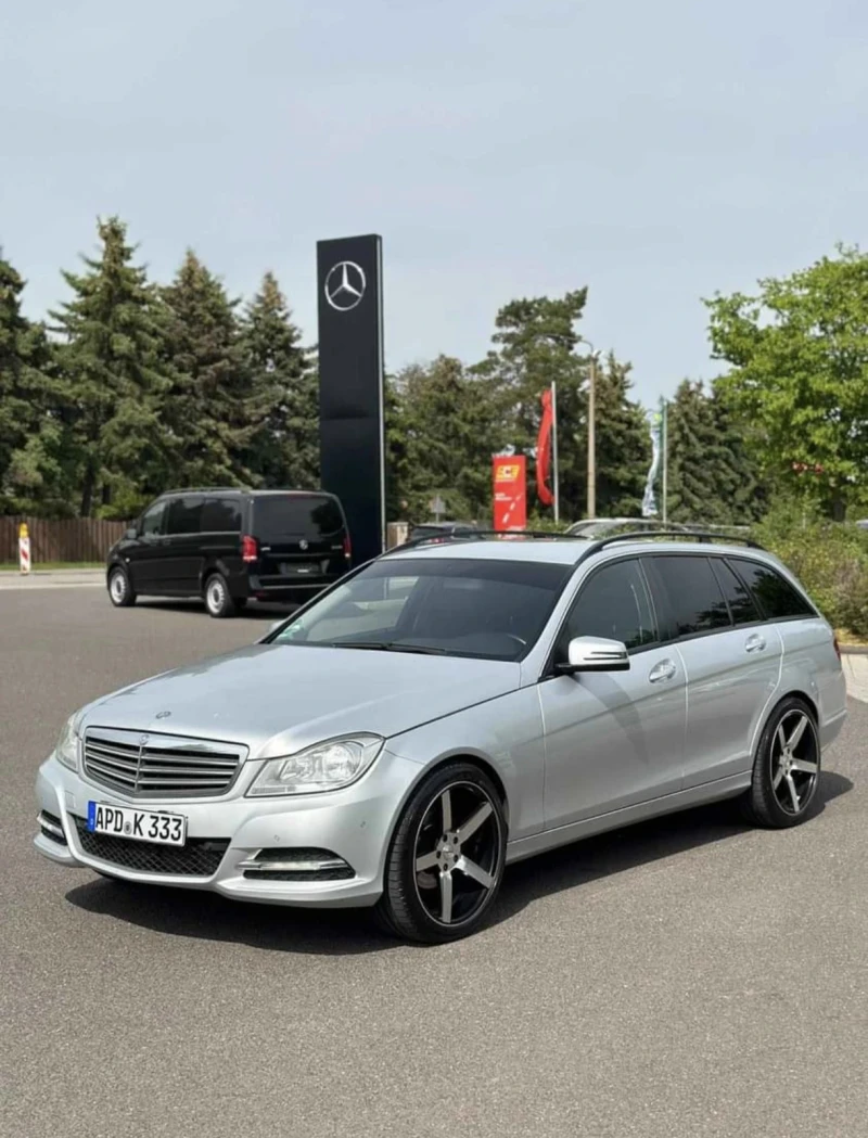 Mercedes-Benz C 200 2.0 Дизел , снимка 2 - Автомобили и джипове - 47581631