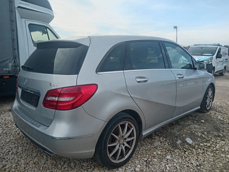 Mercedes-Benz B 200 1.8 CDI-136К.С., снимка 6 - Автомобили и джипове - 48537126