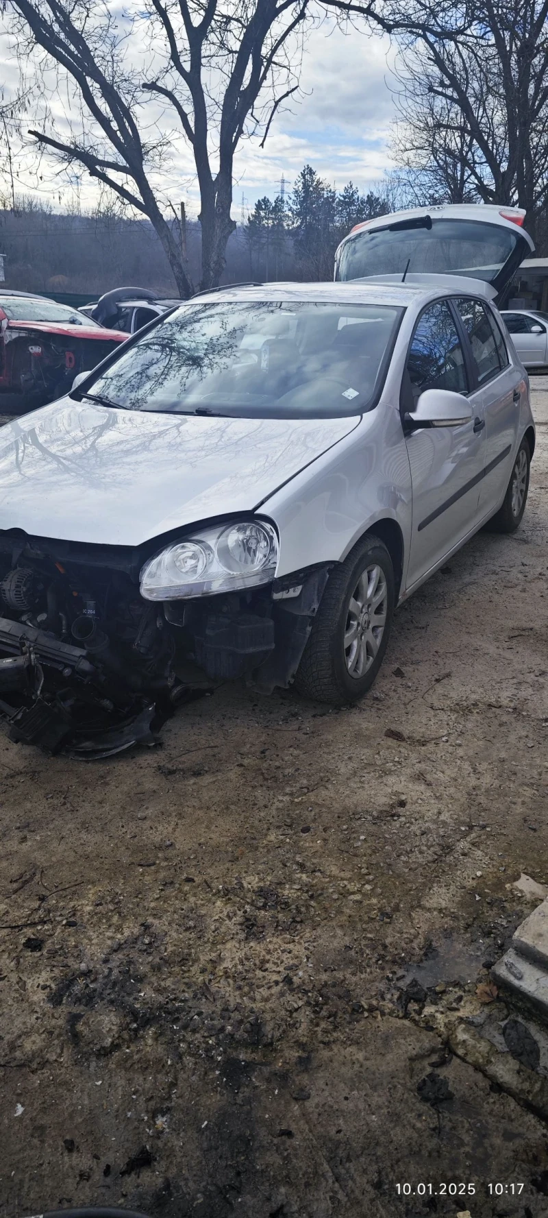 VW Golf, снимка 1 - Автомобили и джипове - 48633764