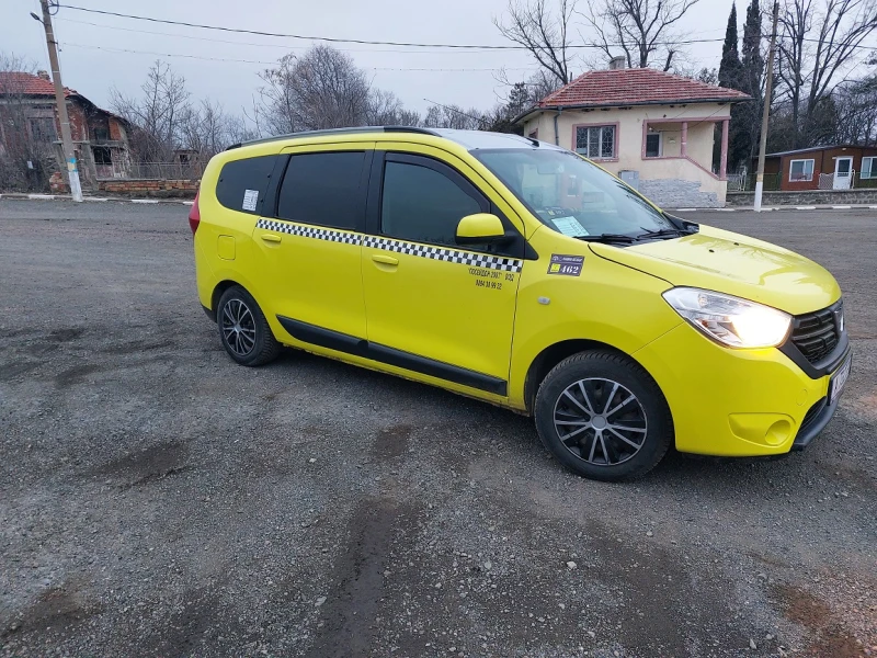 Dacia Lodgy 1.6, снимка 4 - Автомобили и джипове - 49329748