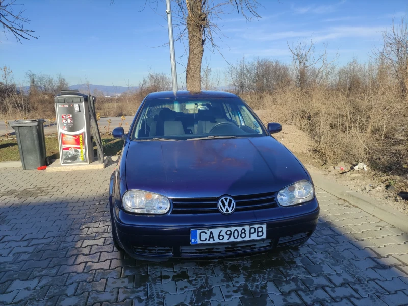 VW Golf, снимка 1 - Автомобили и джипове - 49391774