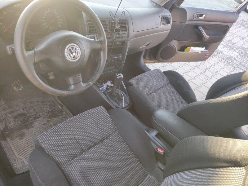 VW Golf, снимка 6 - Автомобили и джипове - 49391774