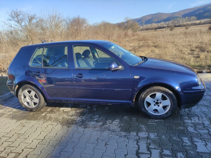 VW Golf, снимка 2 - Автомобили и джипове - 49391774