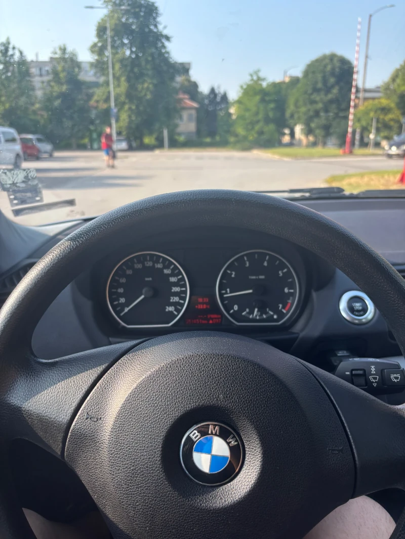 BMW 116 116i Бензин, снимка 7 - Автомобили и джипове - 50728993