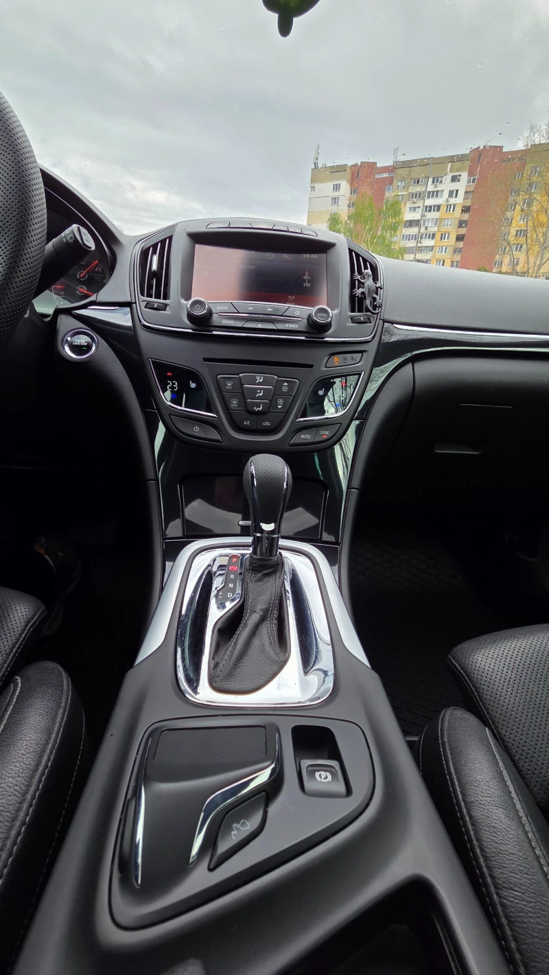 Opel Insignia Country Tourer 4x4, снимка 12 - Автомобили и джипове - 52403315