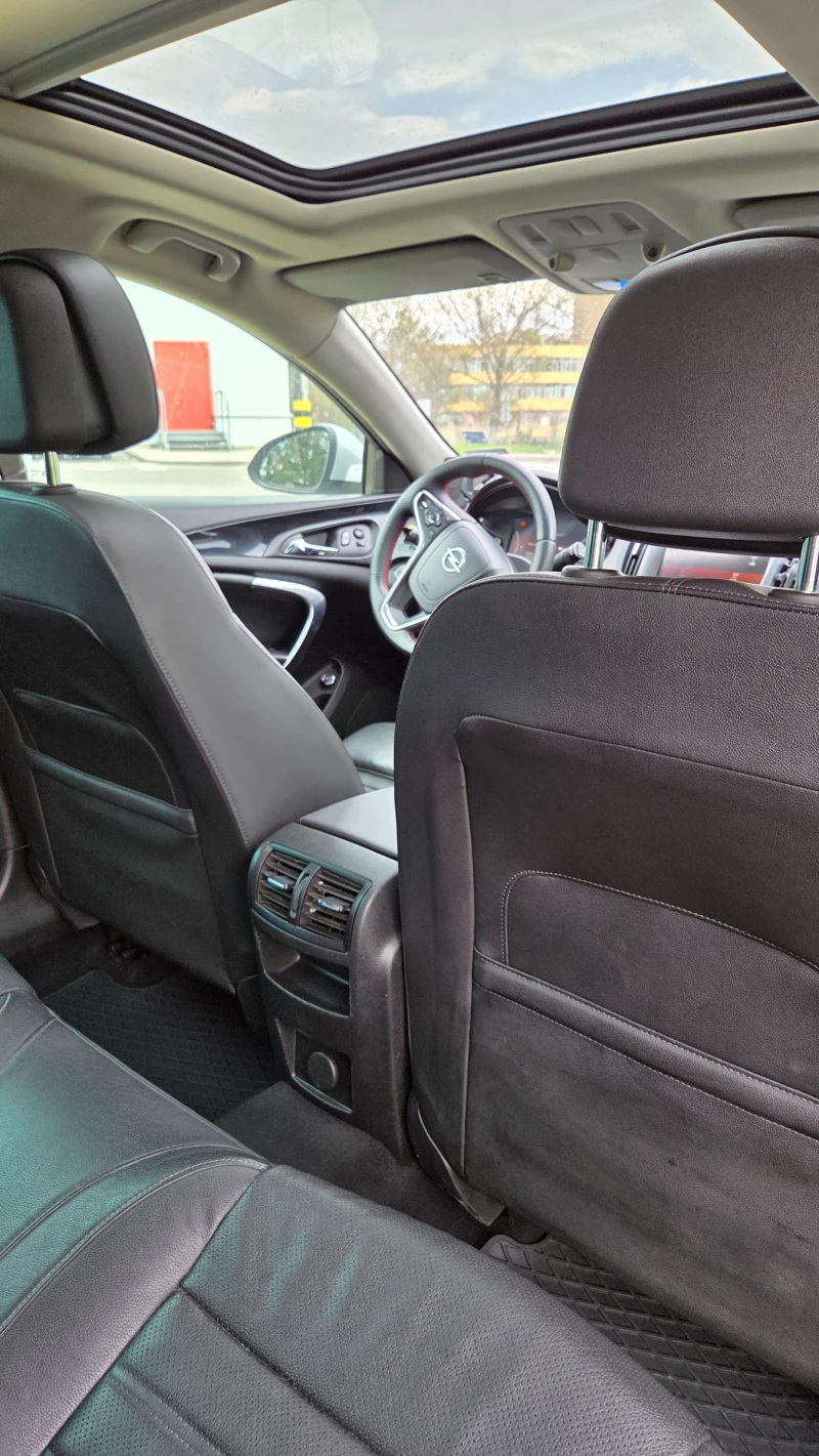 Opel Insignia Country Tourer 4x4, снимка 9 - Автомобили и джипове - 52403315