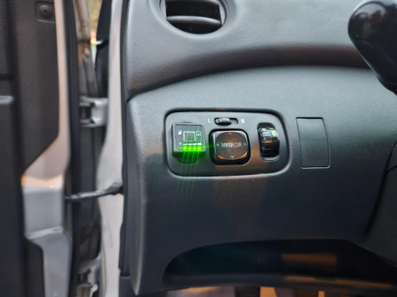 Toyota Yaris 1.3, 87к.с., ГАЗ, 159х.км.!, снимка 13 - Автомобили и джипове - 52529730