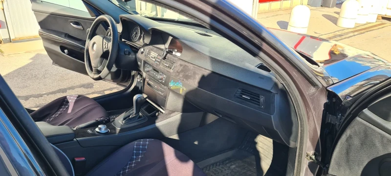 BMW 320, снимка 10 - Автомобили и джипове - 52680187