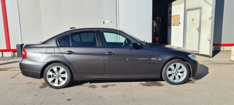 BMW 320, снимка 4 - Автомобили и джипове - 52680187