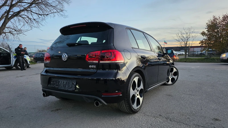 VW Golf GTI/НА КОЛЕДНА ЦЕНА, снимка 4 - Автомобили и джипове - 52818010