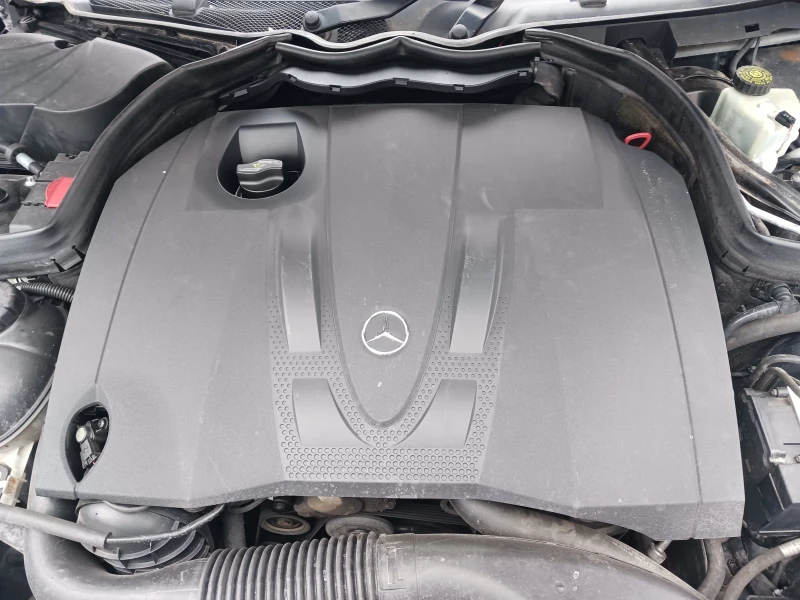 Mercedes-Benz C 200, снимка 3 - Автомобили и джипове - 52874333