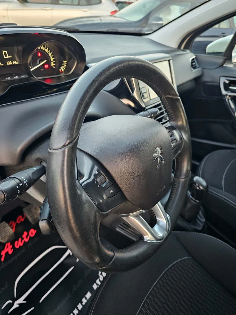 Peugeot 208 1.2i, 83к.с., снимка 12 - Автомобили и джипове - 53136048