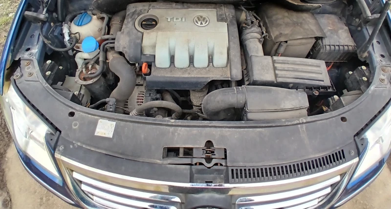 VW Touran 2, 0 tdi BMP, снимка 17 - Автомобили и джипове - 53488925