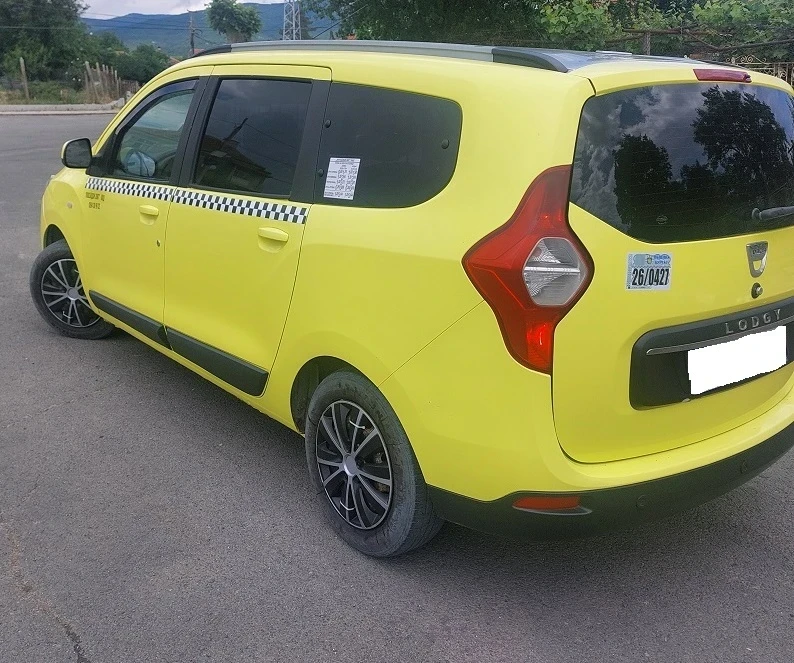 Dacia Lodgy 1.6, снимка 6 - Автомобили и джипове - 54658648