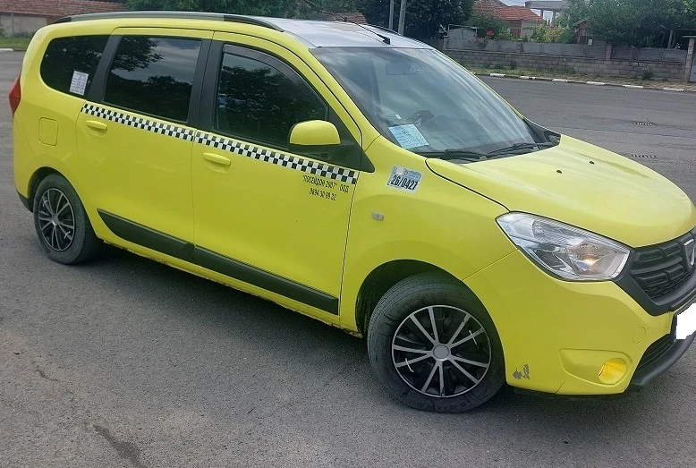 Dacia Lodgy 1.6, снимка 3 - Автомобили и джипове - 54658648