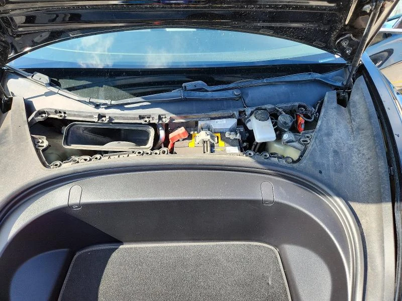 Tesla Model 3, снимка 11 - Автомобили и джипове - 55660347