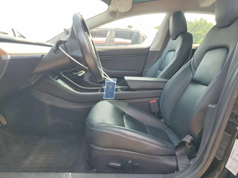 Tesla Model 3, снимка 7 - Автомобили и джипове - 55660347