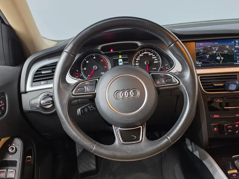 Audi A4 2.0 TDI Quattro - САМО 30% АВАНС, снимка 13 - Автомобили и джипове - 55738869