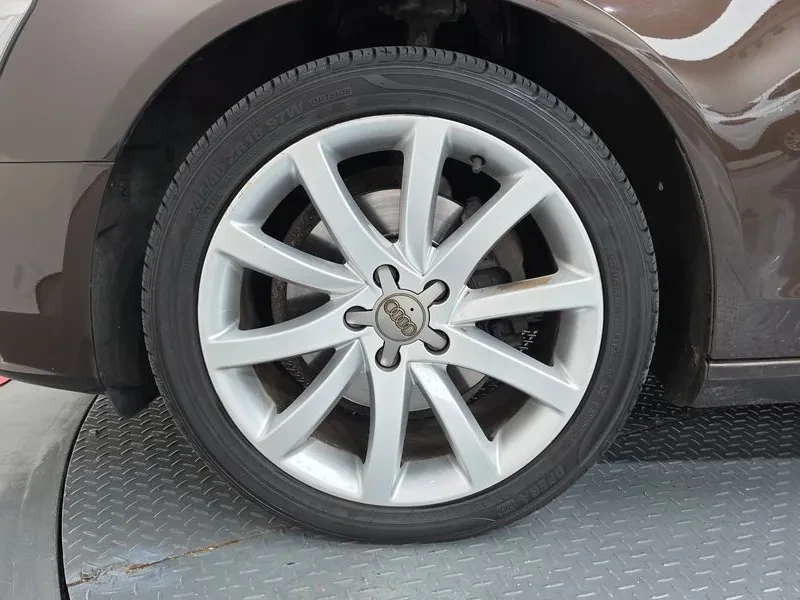 Audi A4 2.0 TDI Quattro - САМО 30% АВАНС, снимка 5 - Автомобили и джипове - 55738869