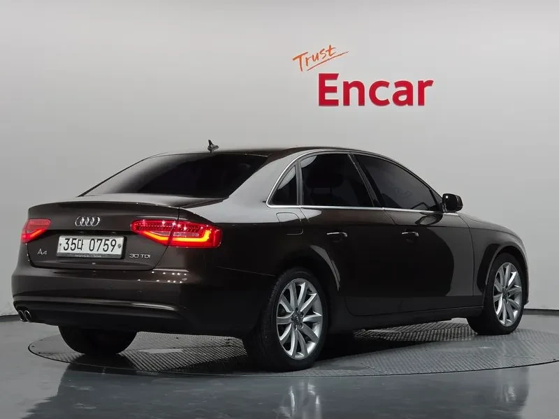 Audi A4 2.0 TDI Quattro - САМО 30% АВАНС, снимка 2 - Автомобили и джипове - 55738869