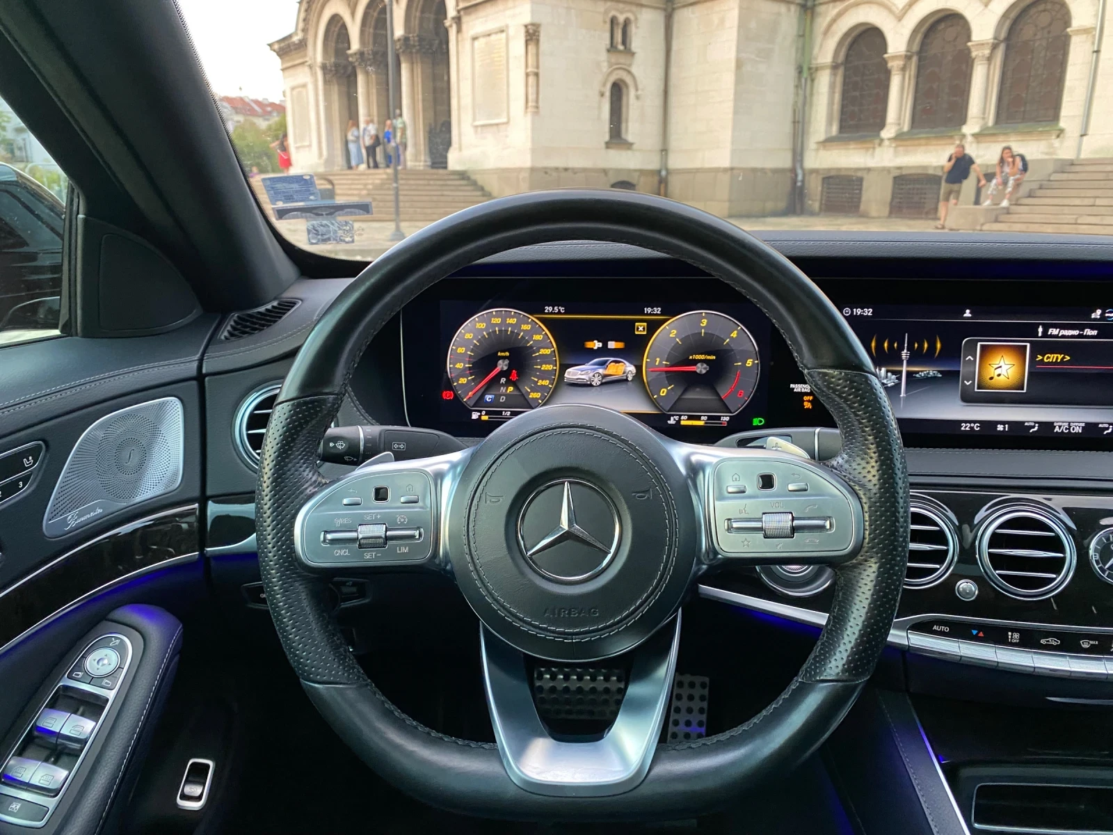 Mercedes-Benz S 400 L* AMG* 4Matic* TV* Pano* Head-Up - изображение 7