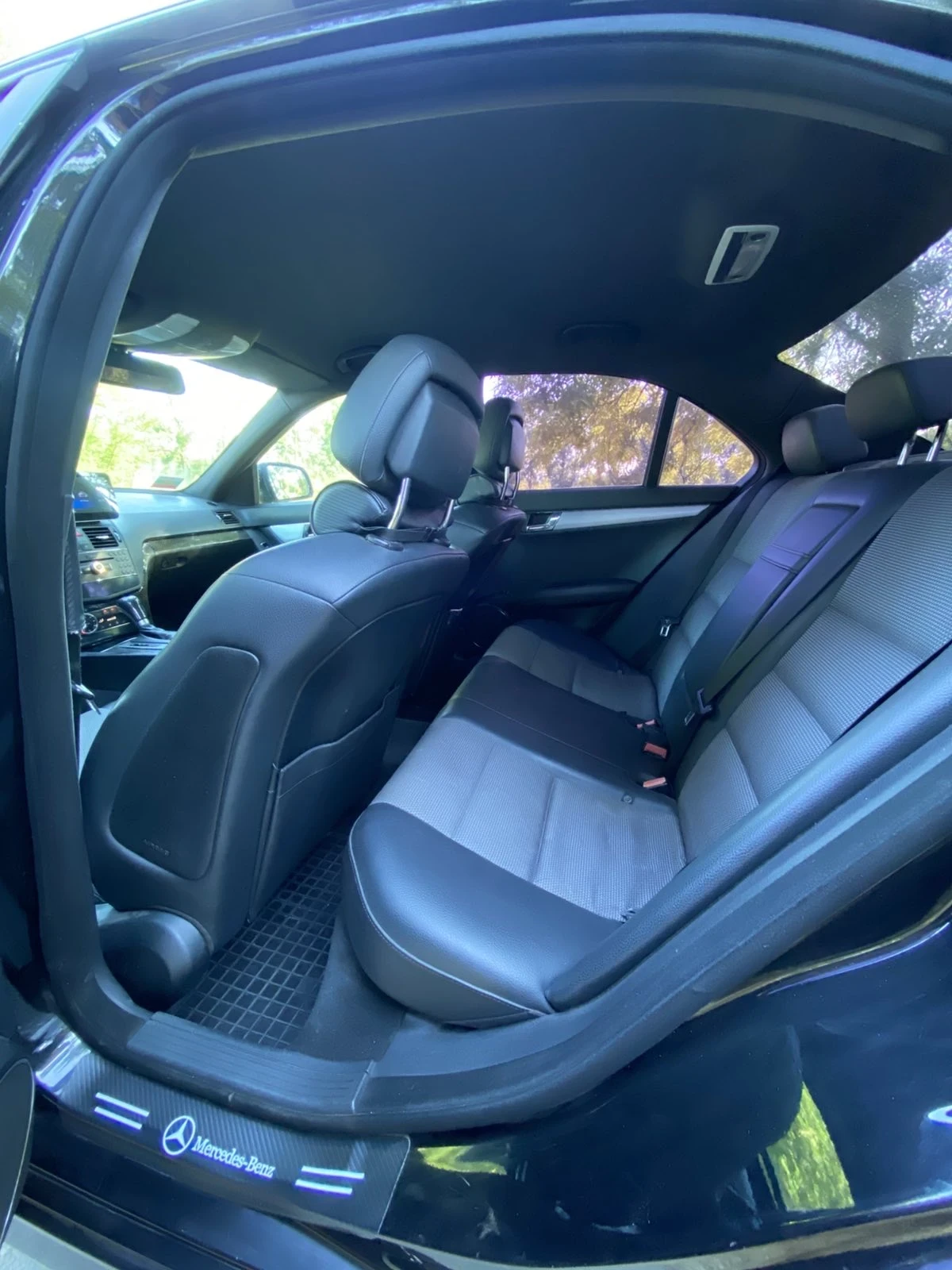 Mercedes-Benz C 220  - изображение 7