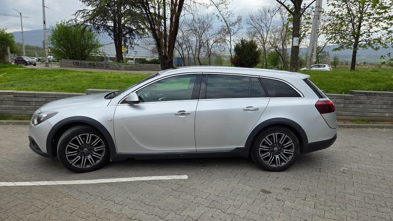 Opel Insignia Country Tourer 4x4 - изображение 2