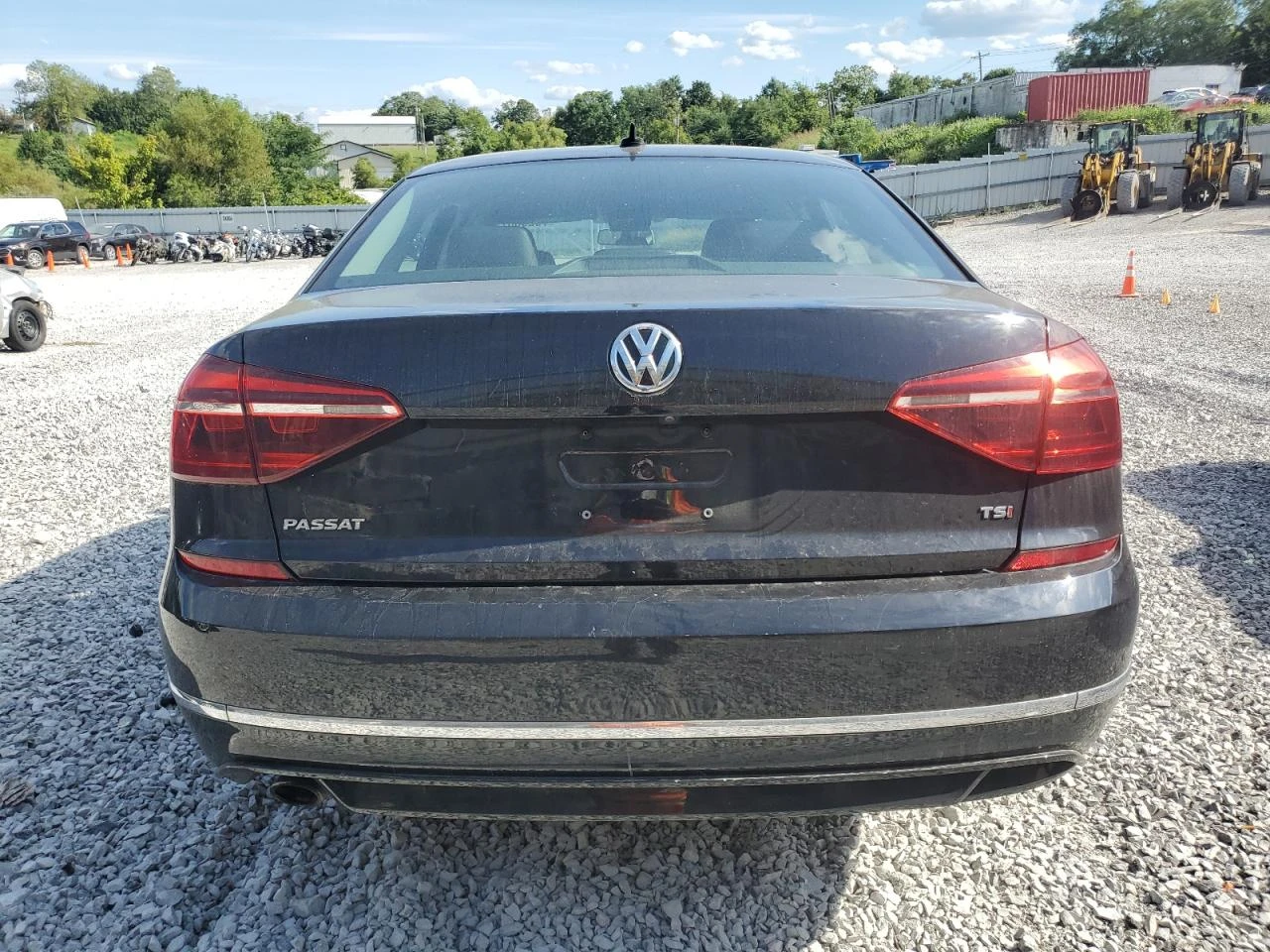 VW Passat 2.0T S R-LINE - изображение 6